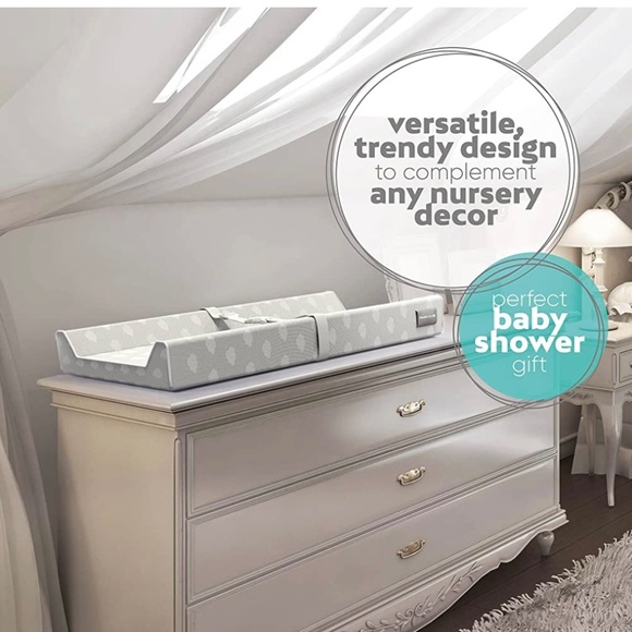 NEW: Contoured Changing Pad - Picture 3 of 5